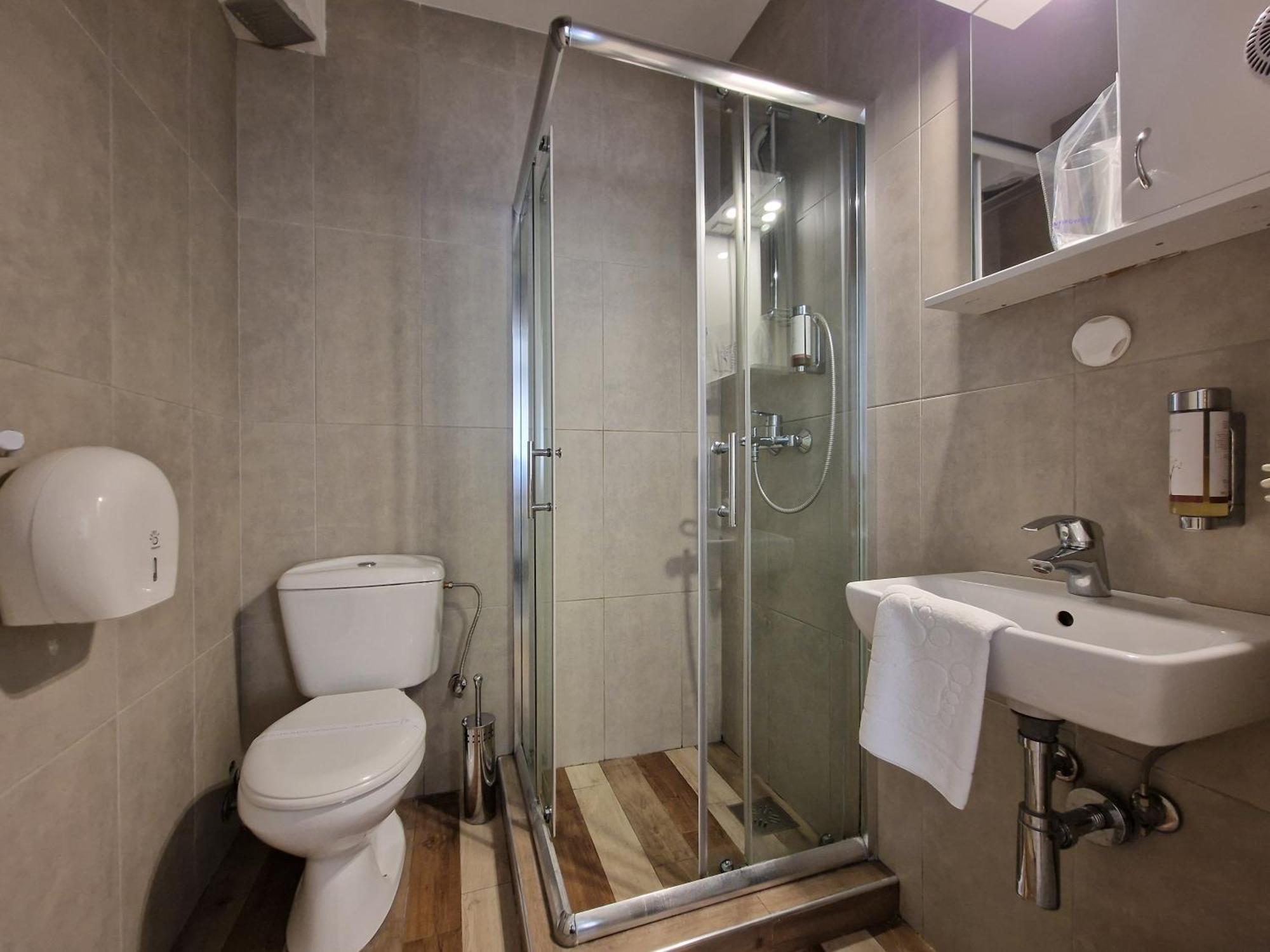 Garni House 46 Plus Belgrado Esterno foto