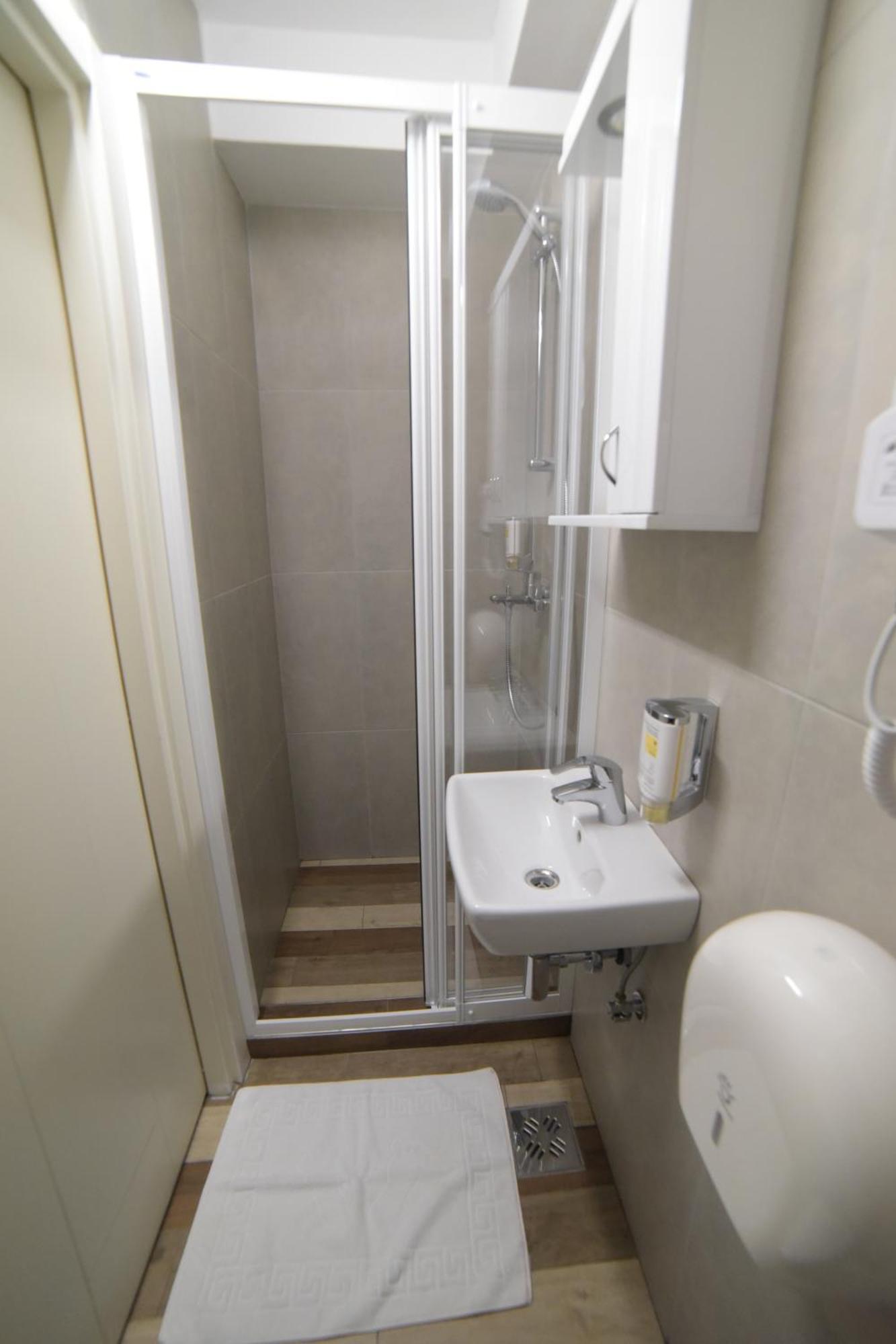 Garni House 46 Plus Belgrado Esterno foto